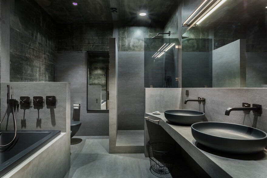 bathroom by Alexey Rozenberg