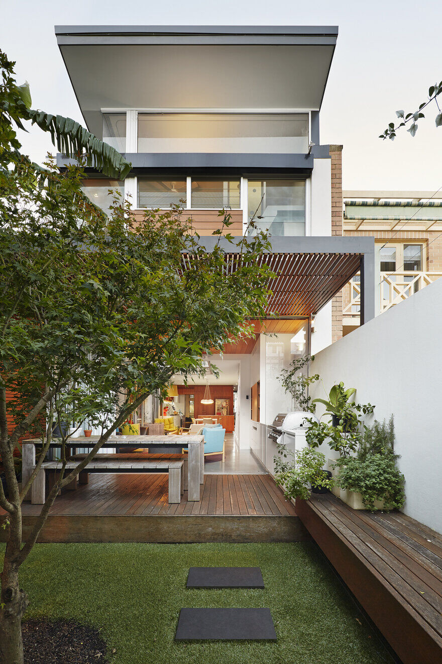 The Courtyard House / Elaine Richardson Architect