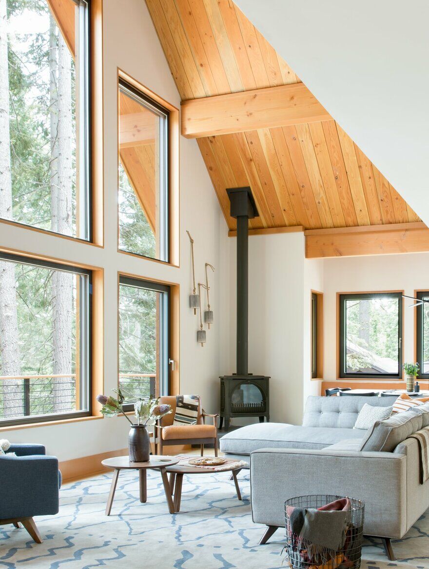 Woodsy Tahoe Cabin / Regan Baker Design