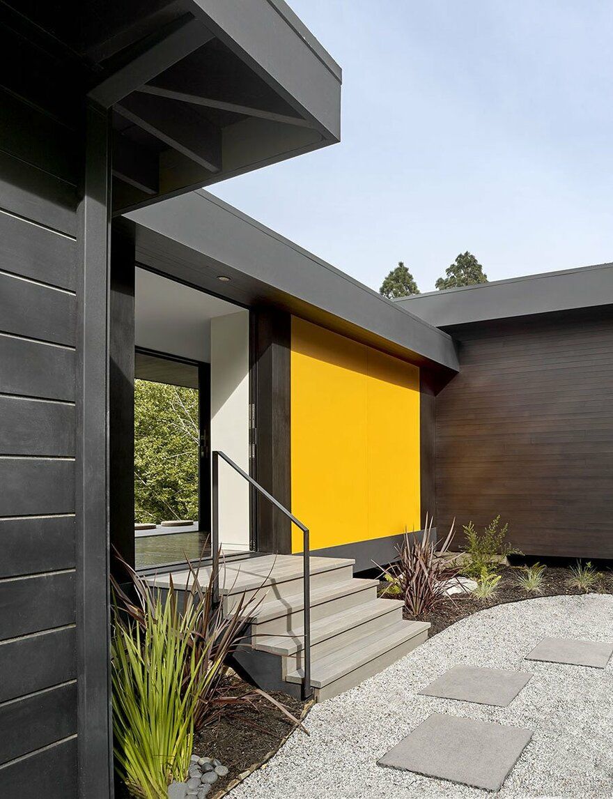 Single-Story Mid-Century House Gets an Inspiring Upgrade