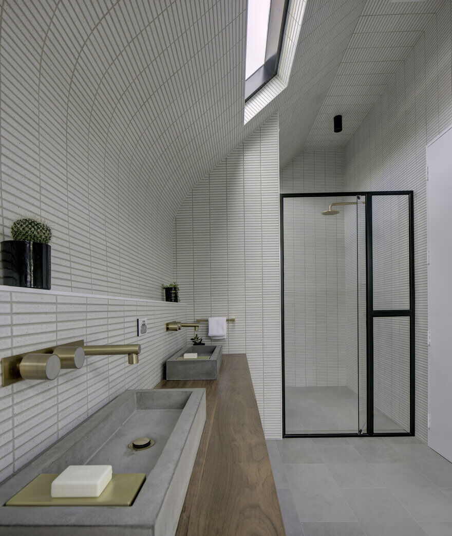 bathroom, Studio P