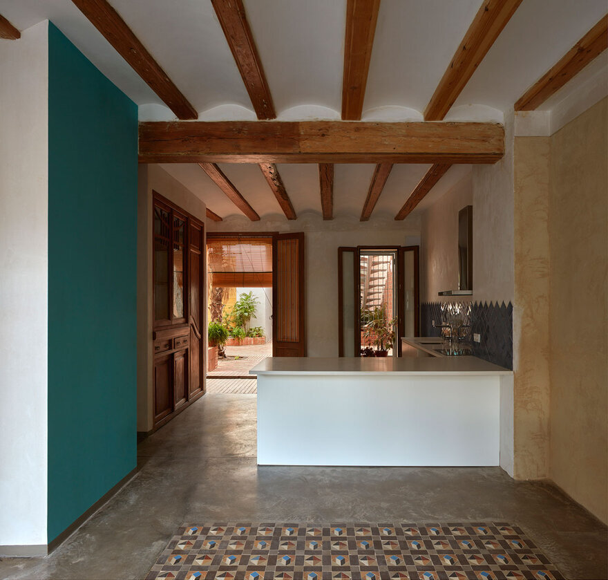 residential building renovation / David Estal + Arturo Sanz