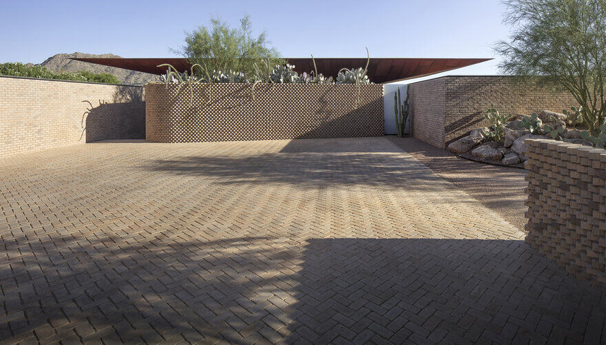 Ghost Wash House in Arizona / Architecture Infrastructure Research