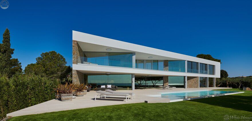 Stunning Modern Seafront Designer Villa in Costa Dorada
