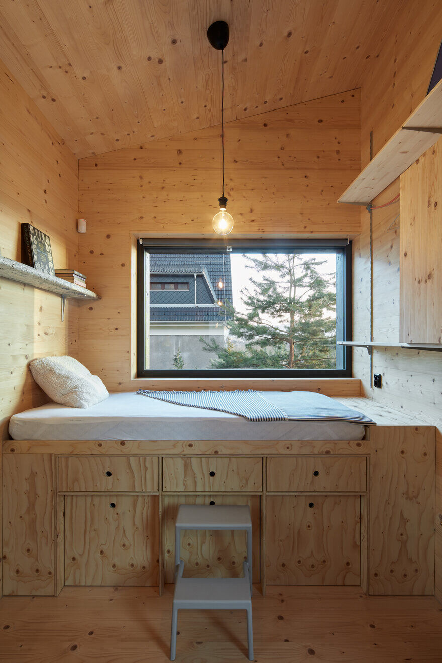 House Behind The Wall, Mjölk architects, bedroom