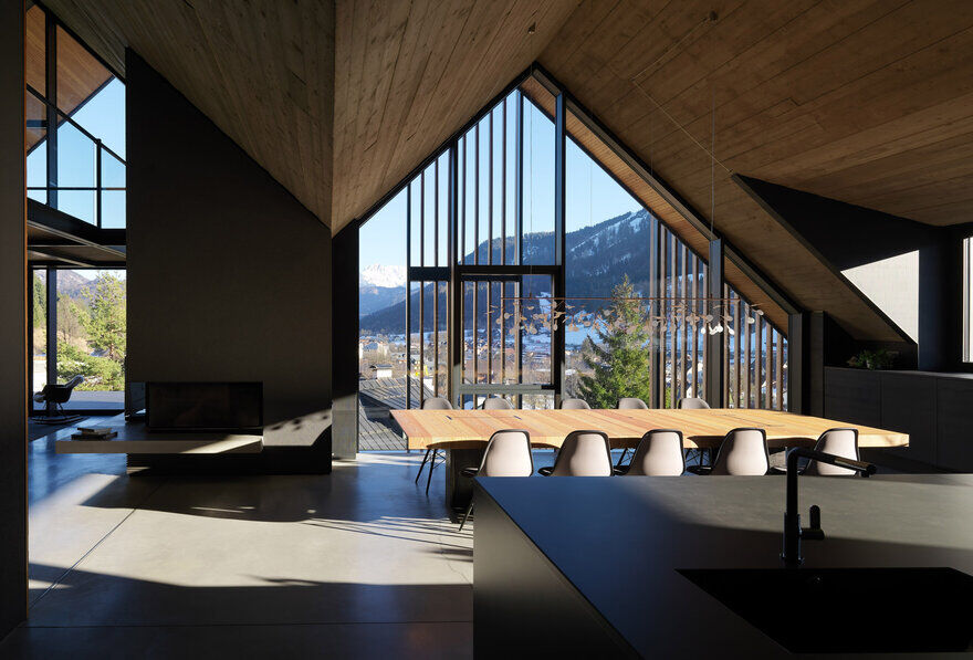 Alpine Holiday Home on a Steep Alpine Slope in Italy: Z House