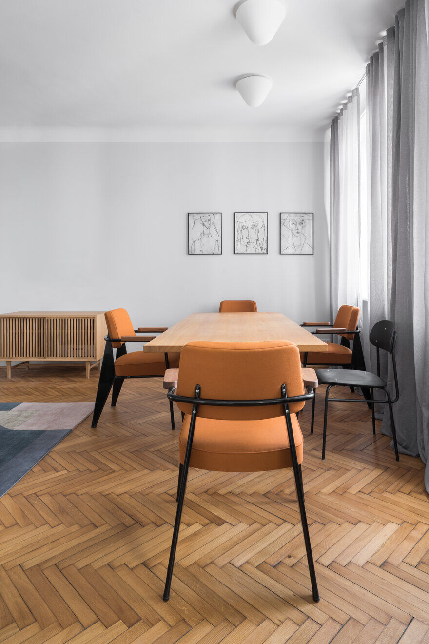 Partial Reconstruction and Interior Design of a Flat from 1936 in Warsaw