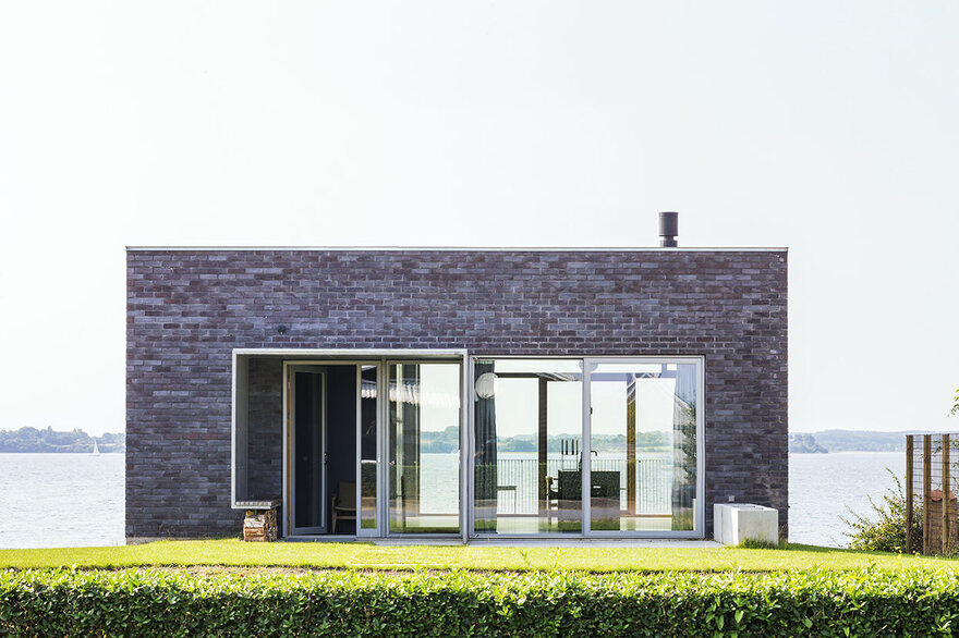 The Architect's Concrete Home / Frederiksen Architects