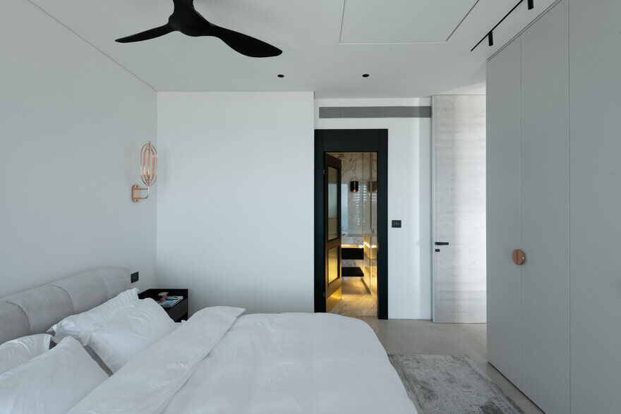 bedroom / Studio Oshir Asaban