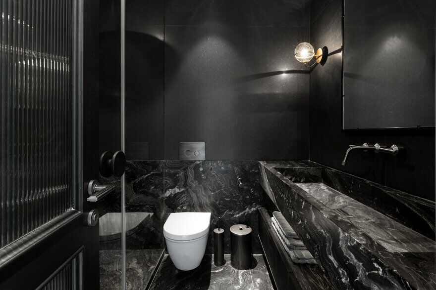 bathroom / Studio Oshir Asaban