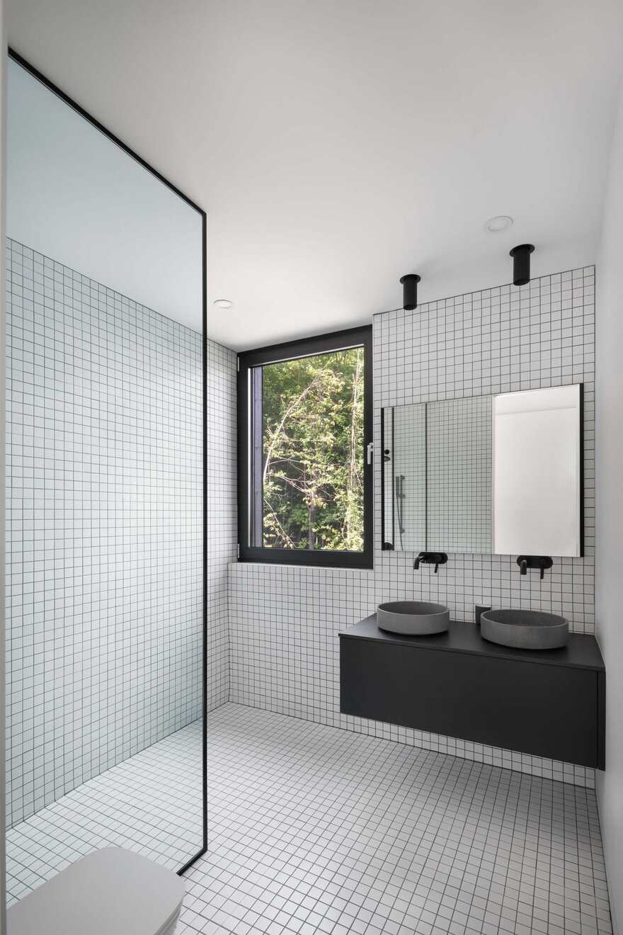 bathroom / Bourgeois Lechasseur Architects