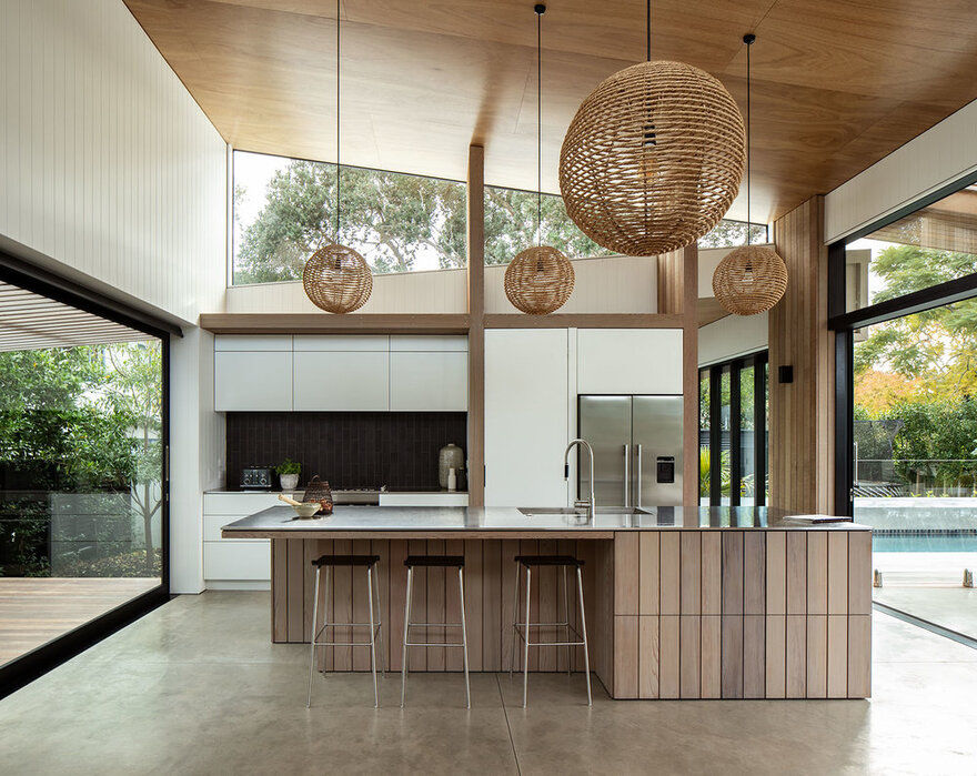 kitchen / Strachan Group Architects