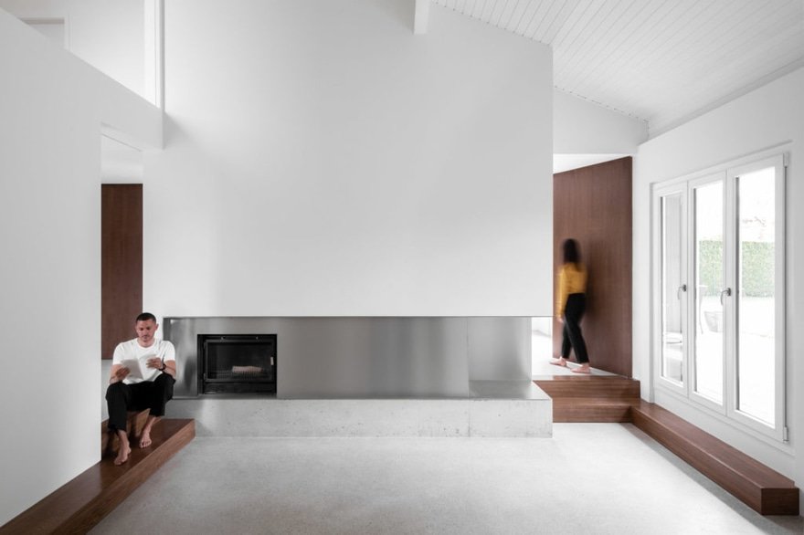 House Transformation in Commugny, Switzerland / Javier Müller