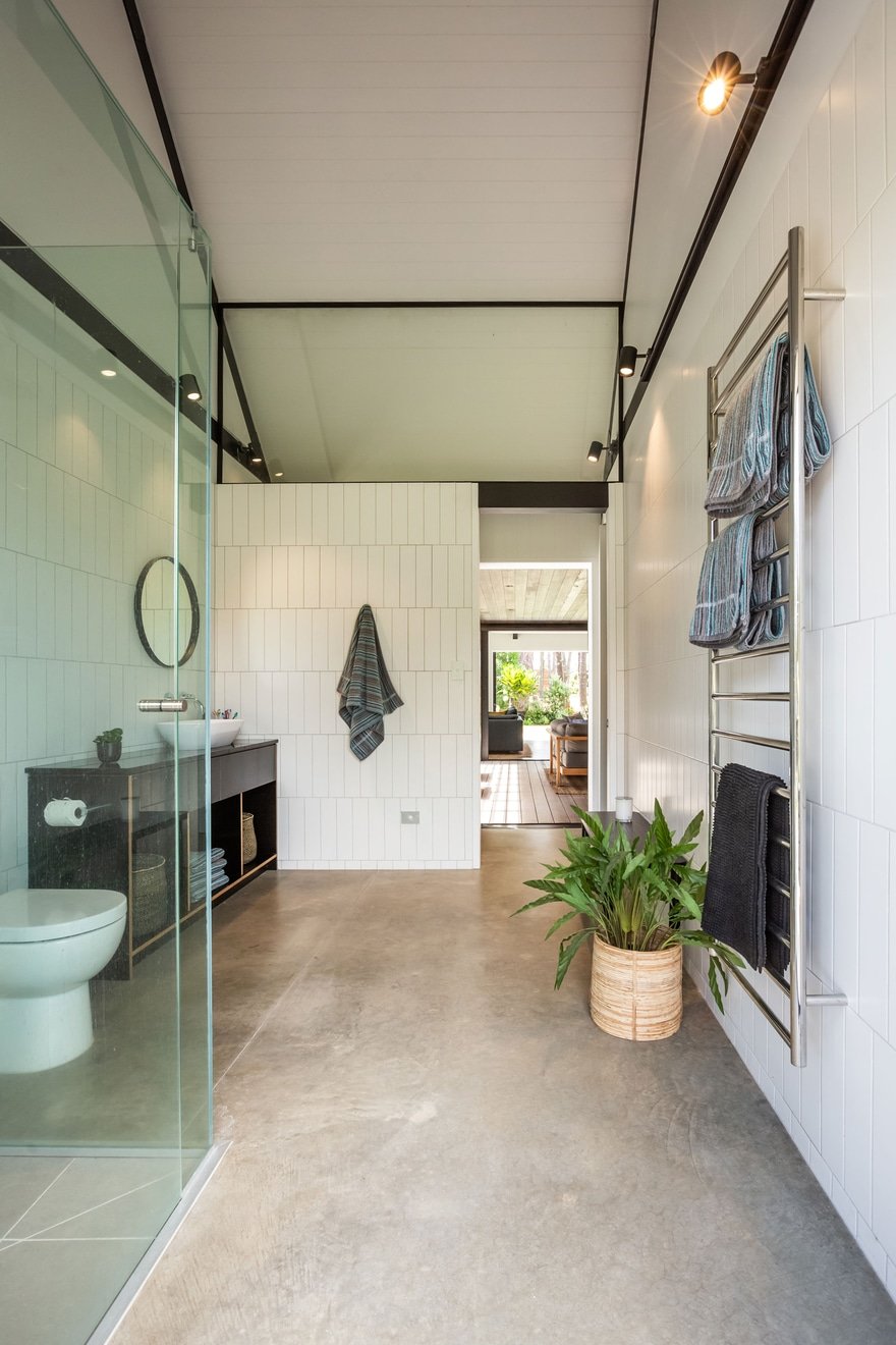 bathroom / CAAHT Studio Architects