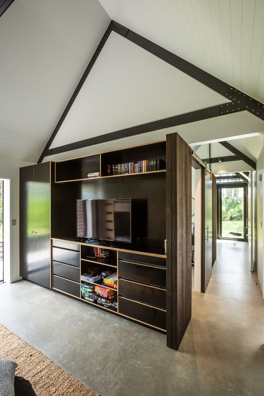 Matarangi Cabins / CAAHT Studio Architects