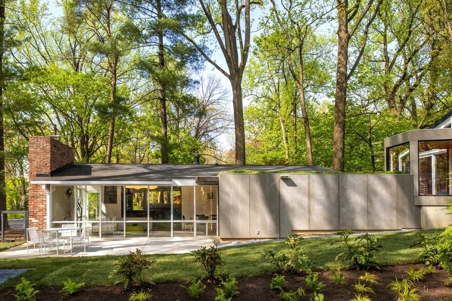 New Rear Addition to a 1950 Mid-Century Modern House