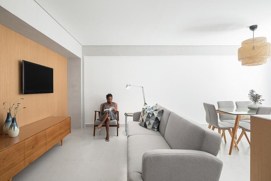 Pontinha Apartment / Paulo Moreira Architectures