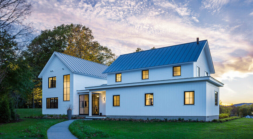 Vermont Modern Farmhouse / Joan Heaton Architects