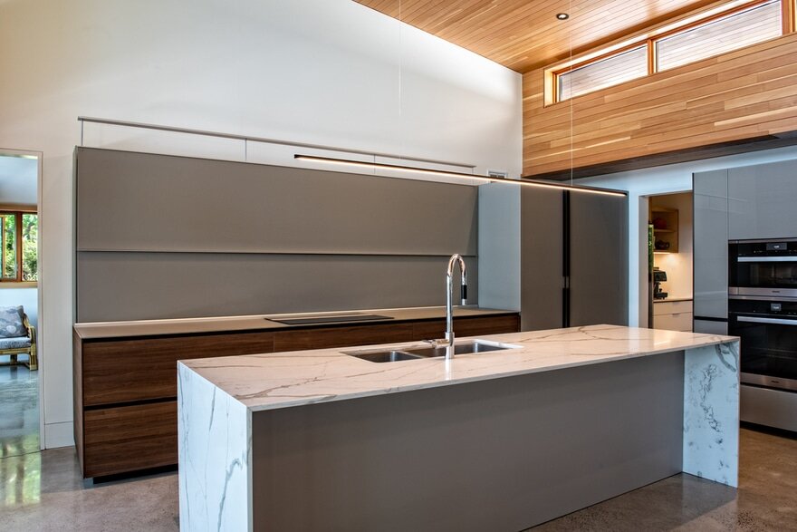 kitchen / Altius Architecture