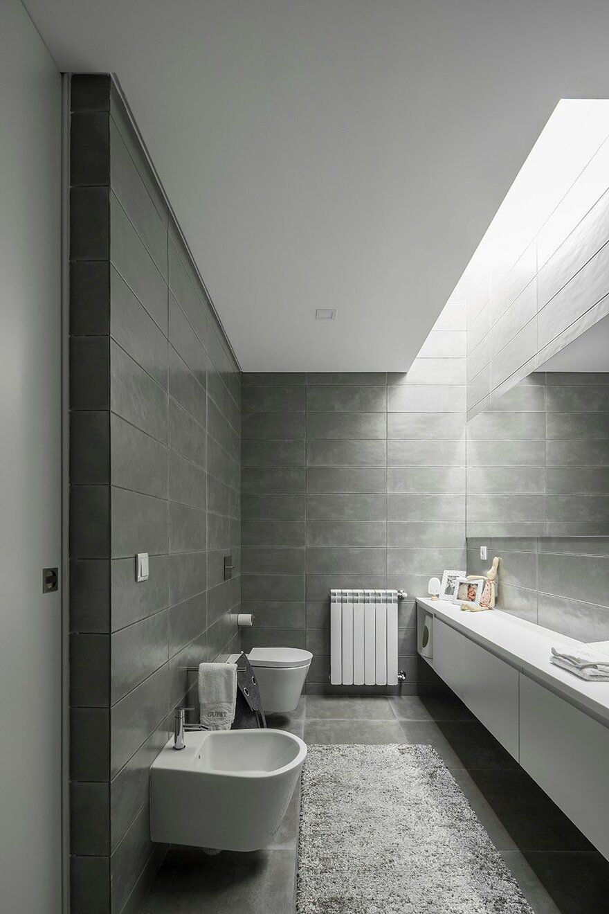 bathroom, Portugal / Frari Arquitetura