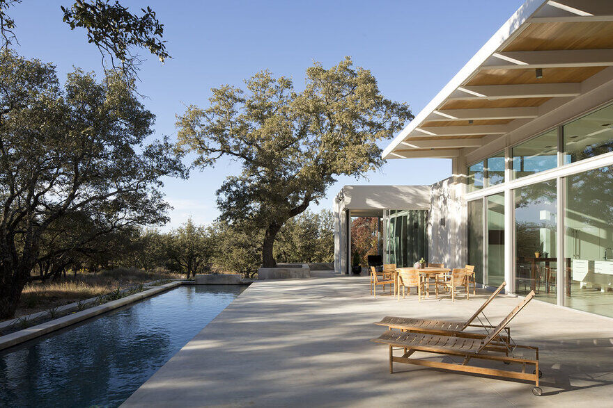 pool + terrace / Dick Clark + Associates