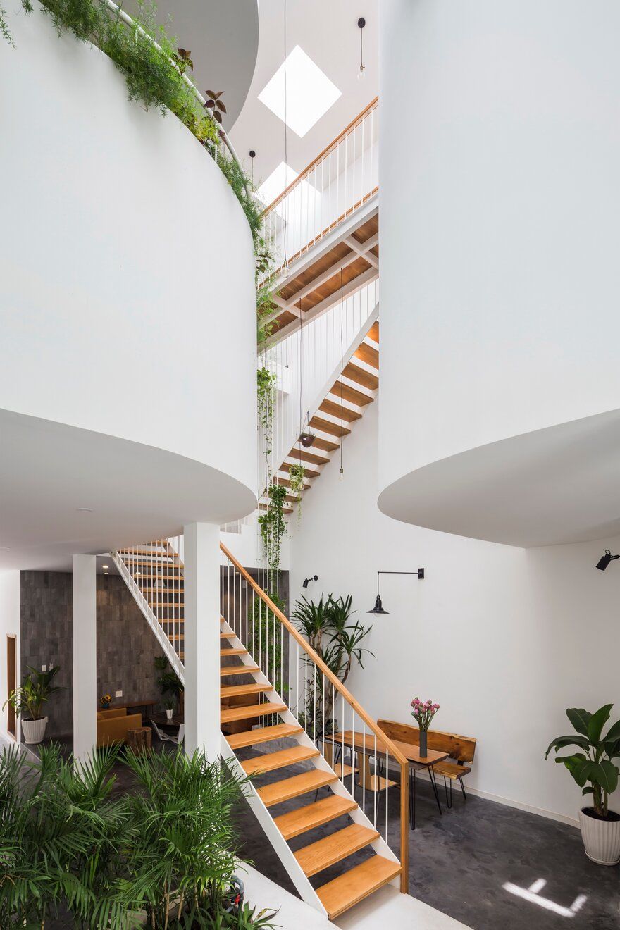 staircase / KHUÔN Studio