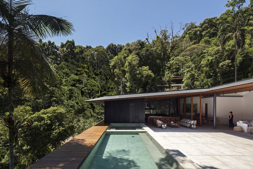 MH Residence - Beach House on the Coast of São Paulo