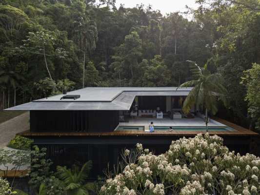 MH Residence - Beach House on the Coast of São Paulo