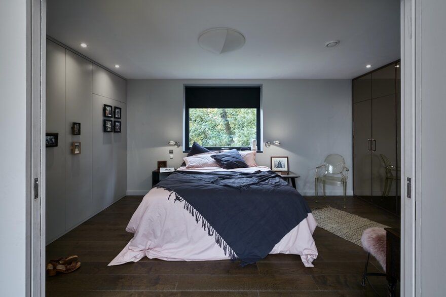 bedroom by Mulroy Architects