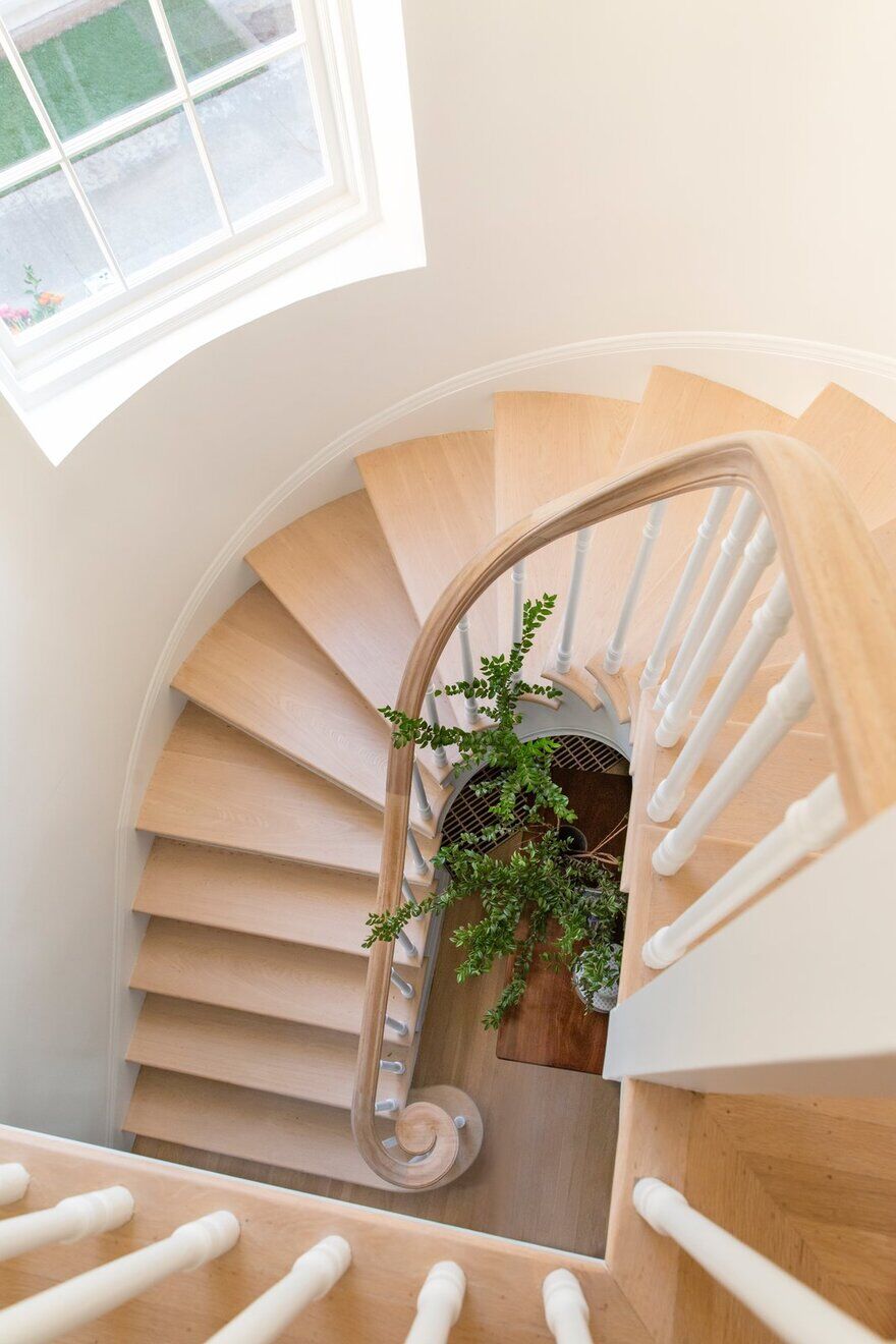 Stairwell / Regan Baker Design