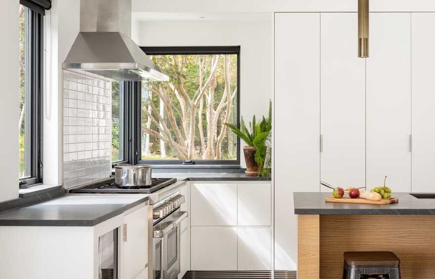 kitchen / Whitten Architects
