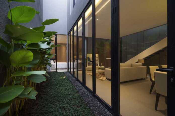 HHH House, Surabaya / Simple Projects Architecture