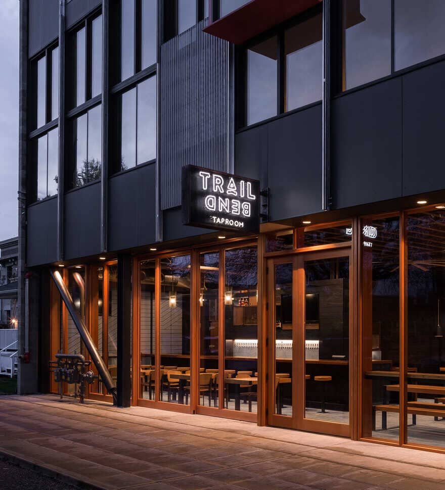 Trailbend Taproom, Seattle / Graham Baba Architects