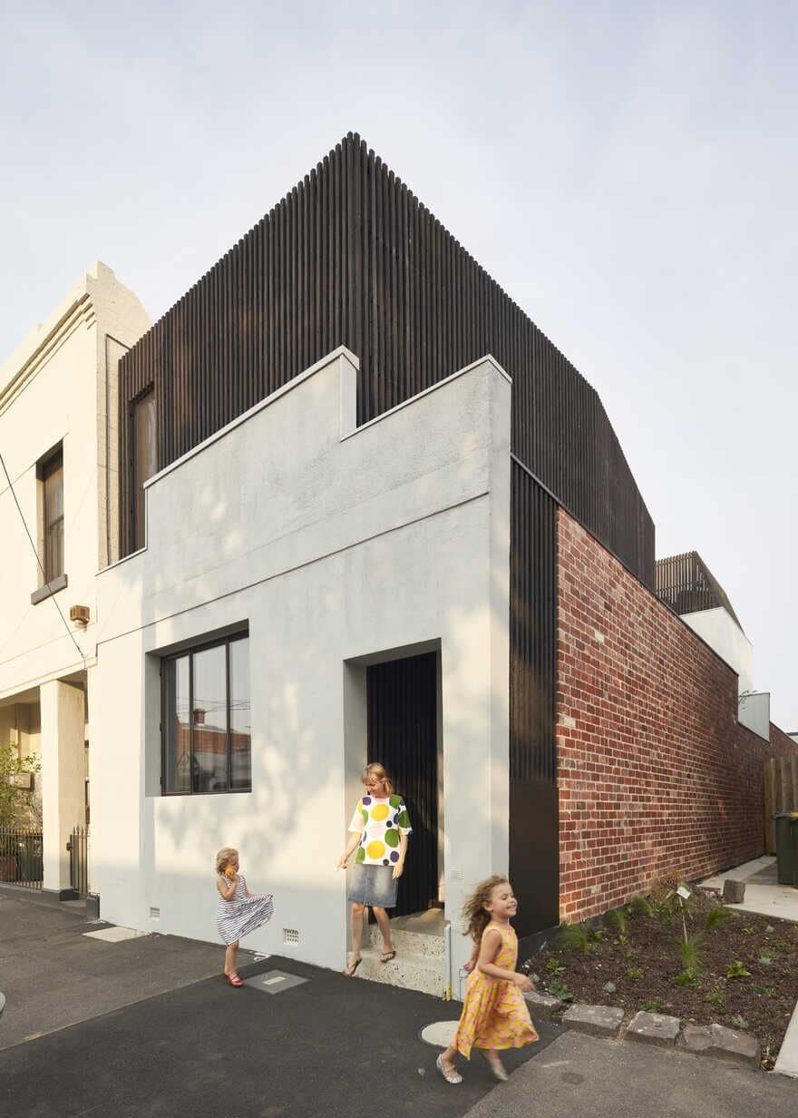 Perfect-Imperfect House / Megowan Architectural