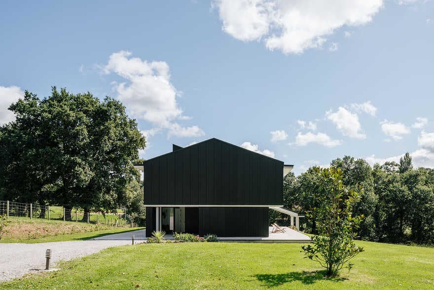 Anaz House / Garciagerman Arquitectos