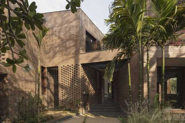 Bangalore Brick House / Collective Project