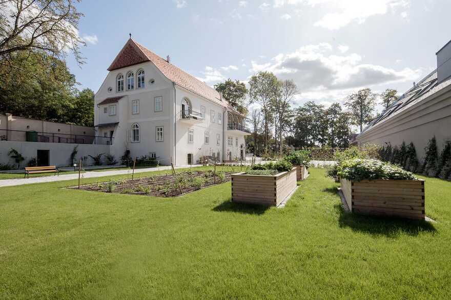 Gut Wagram Estate in Lower Austria’s Weinviertel / Destilat
