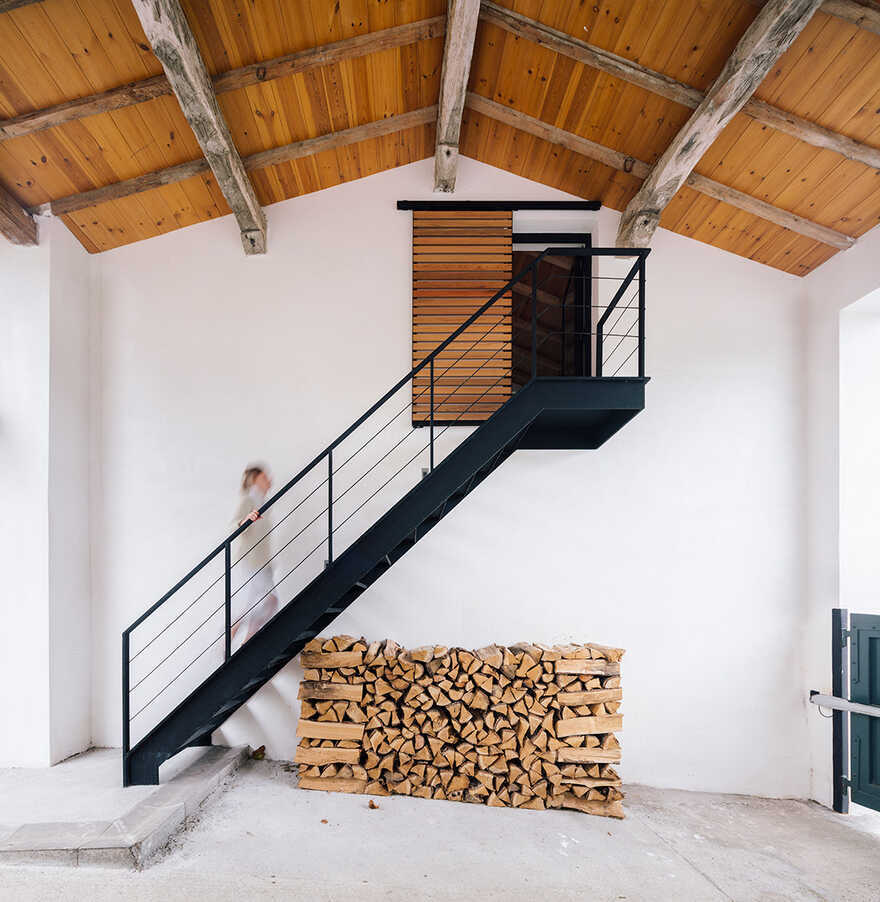 staircase / Zooco Estudio