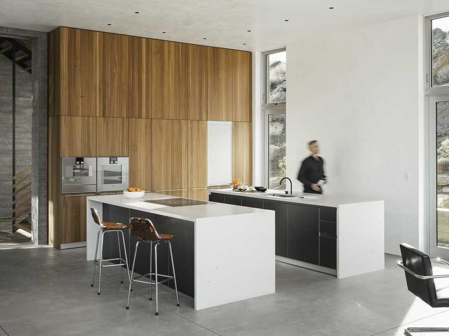 kitchen / EYRC Architects