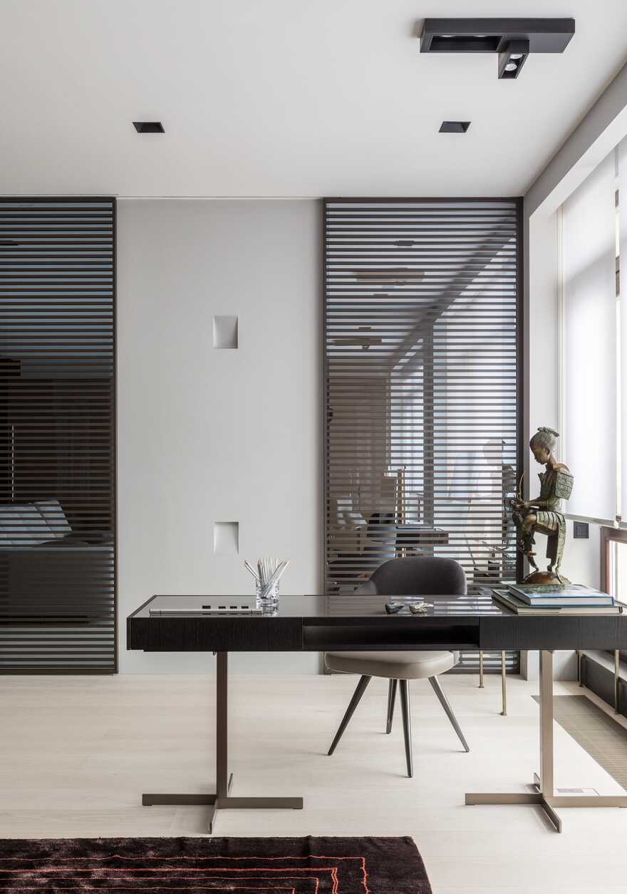 An Arbat Apartment in a Minimalist Aesthetic in the Center of Moscow
