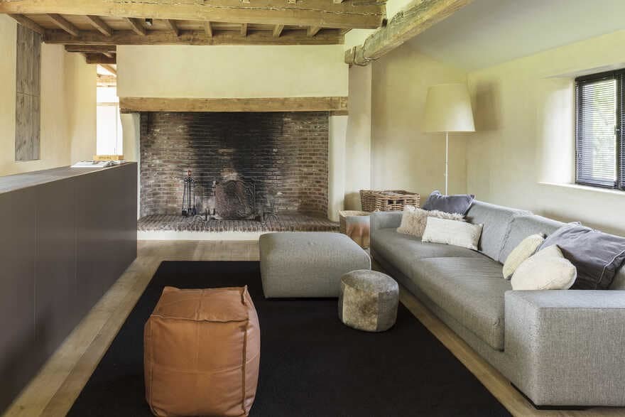 living room by JUMA Architects