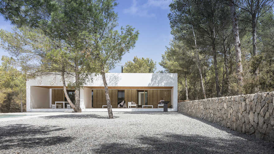 Ca l’Amo House in Sant Mateu, Ibiza / Marià Castelló Architecture