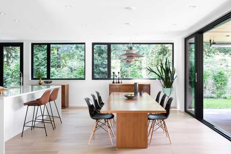 dining room, Black Box House inspired by the surrounding coastal rainforest and mid-century design