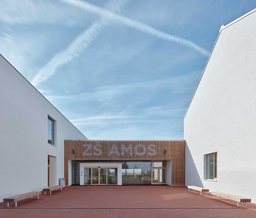 Elementary School Amos by SOA Architekti