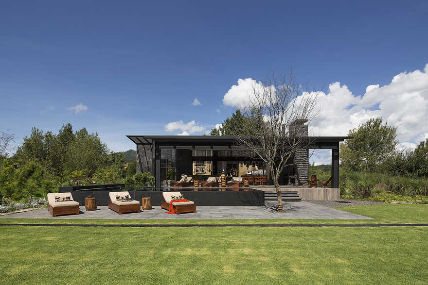 LS House, Valle de Bravo / Luciano Gerbilsky Arquitectos