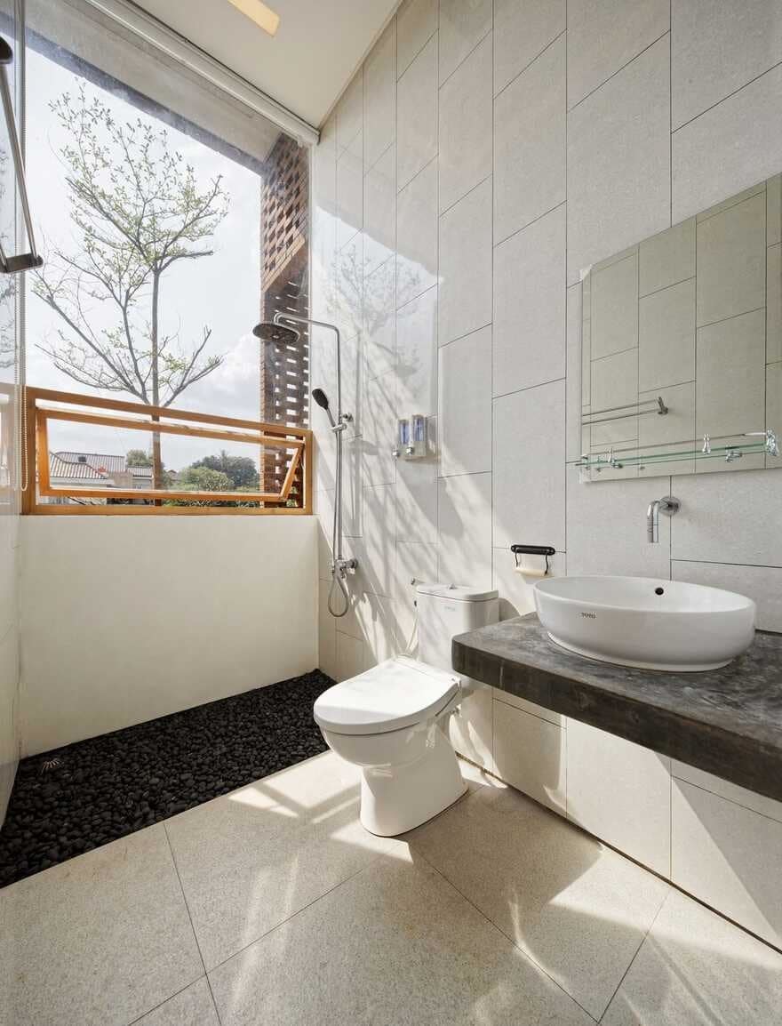 bathroom, Cinere, Indonesia Delution Design Revolution