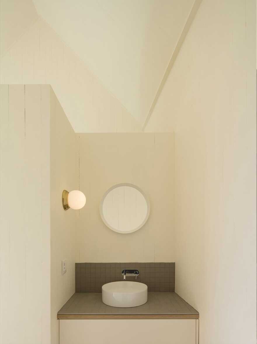 bathroom / Alain Carle Architecte