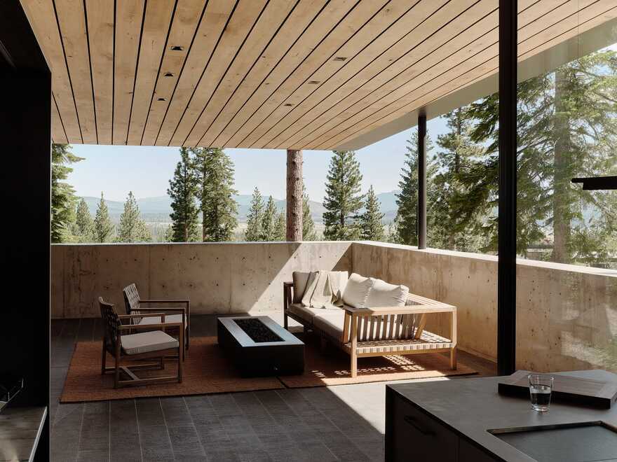 terrace / Faulkner Architects