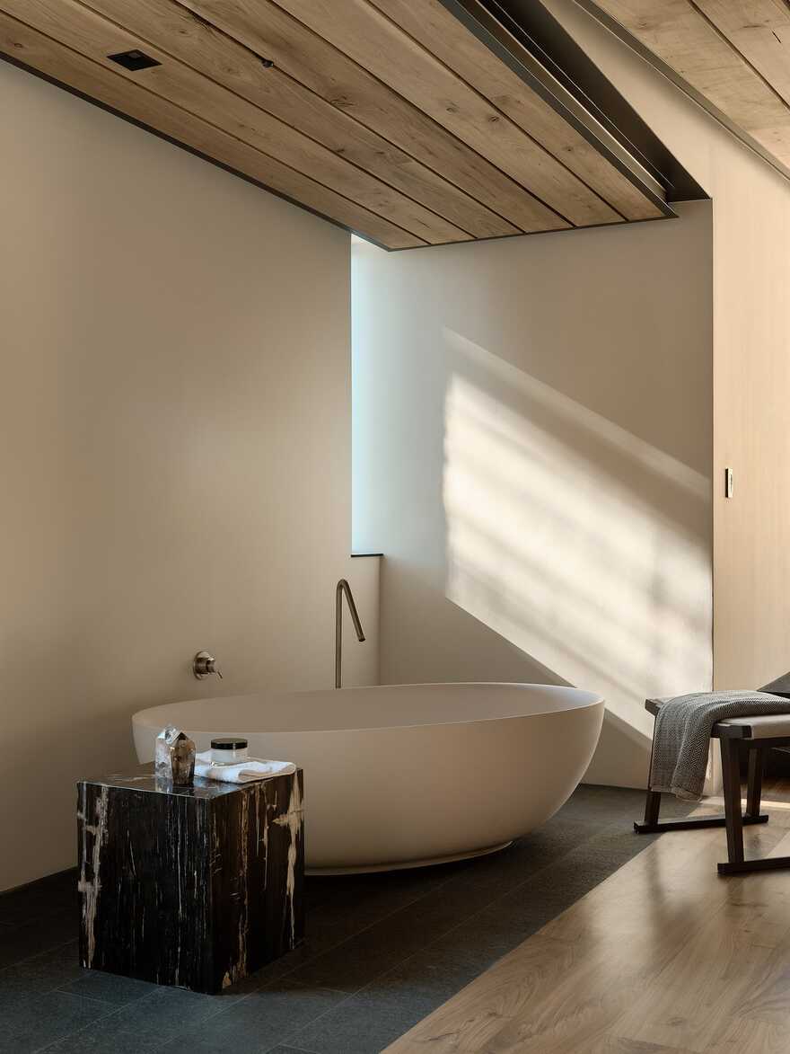 bathroom / Faulkner Architects