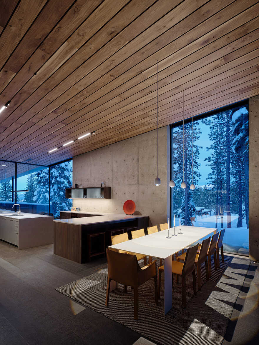 dining room / Faulkner Architects